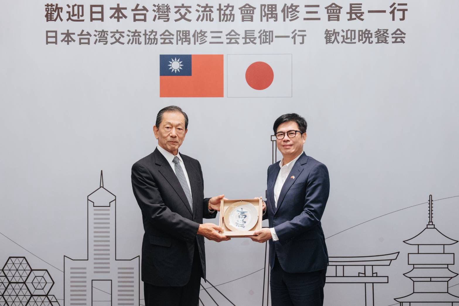 日交會長隅修三首訪高 讚高雄宜居城市 陳其邁