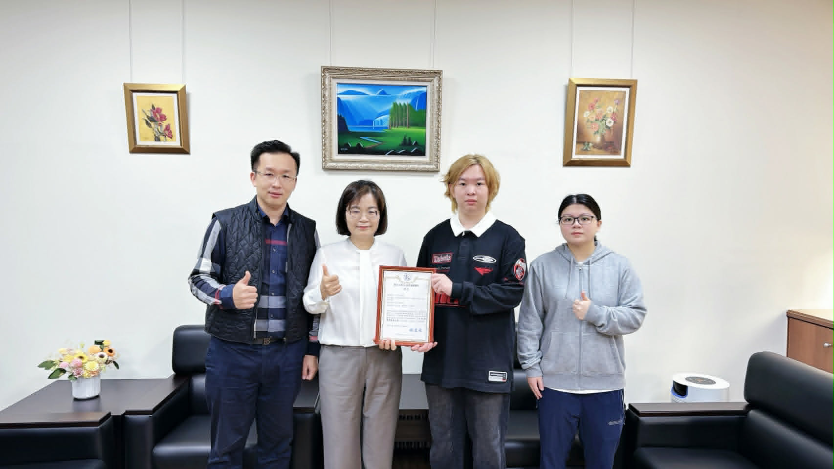 義守大學「哈夫克」團隊勇奪數發部全國 AI 解題競賽獎 義大AI 教育全方位布局 培育未來新人才